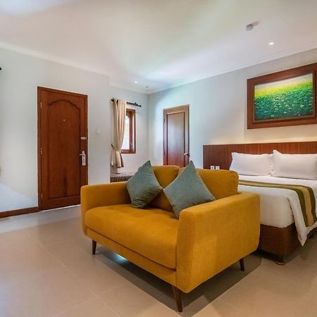 Adi Dharma Hotel Legian Exterior photo