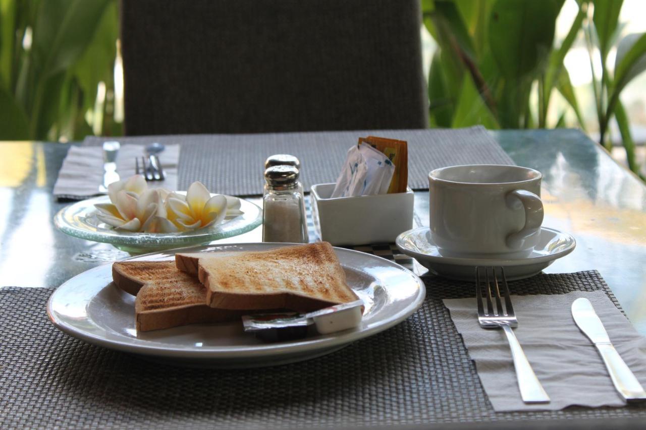 Adi Dharma Hotel Legian Exterior photo