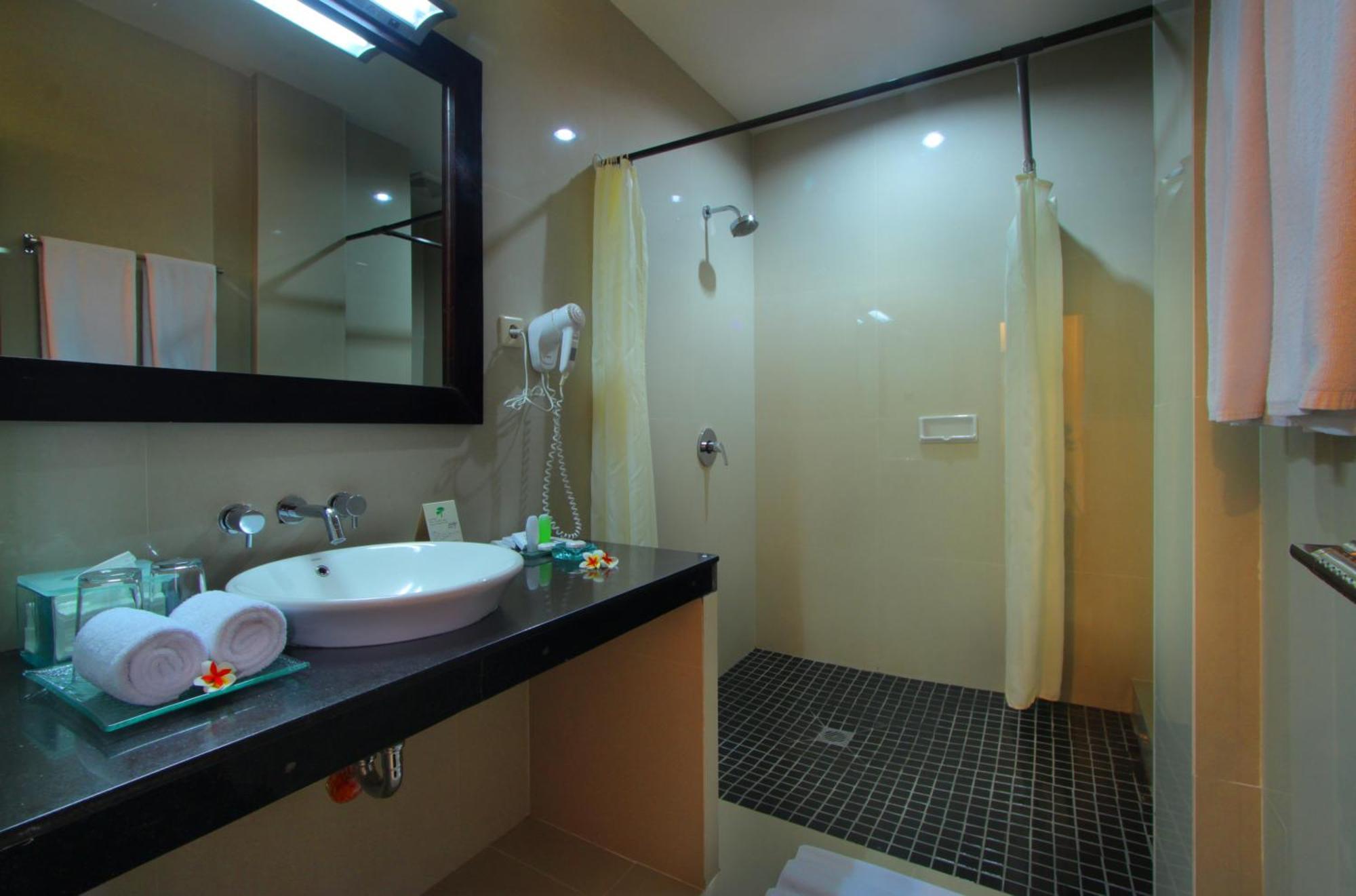 Adi Dharma Hotel Legian Exterior photo