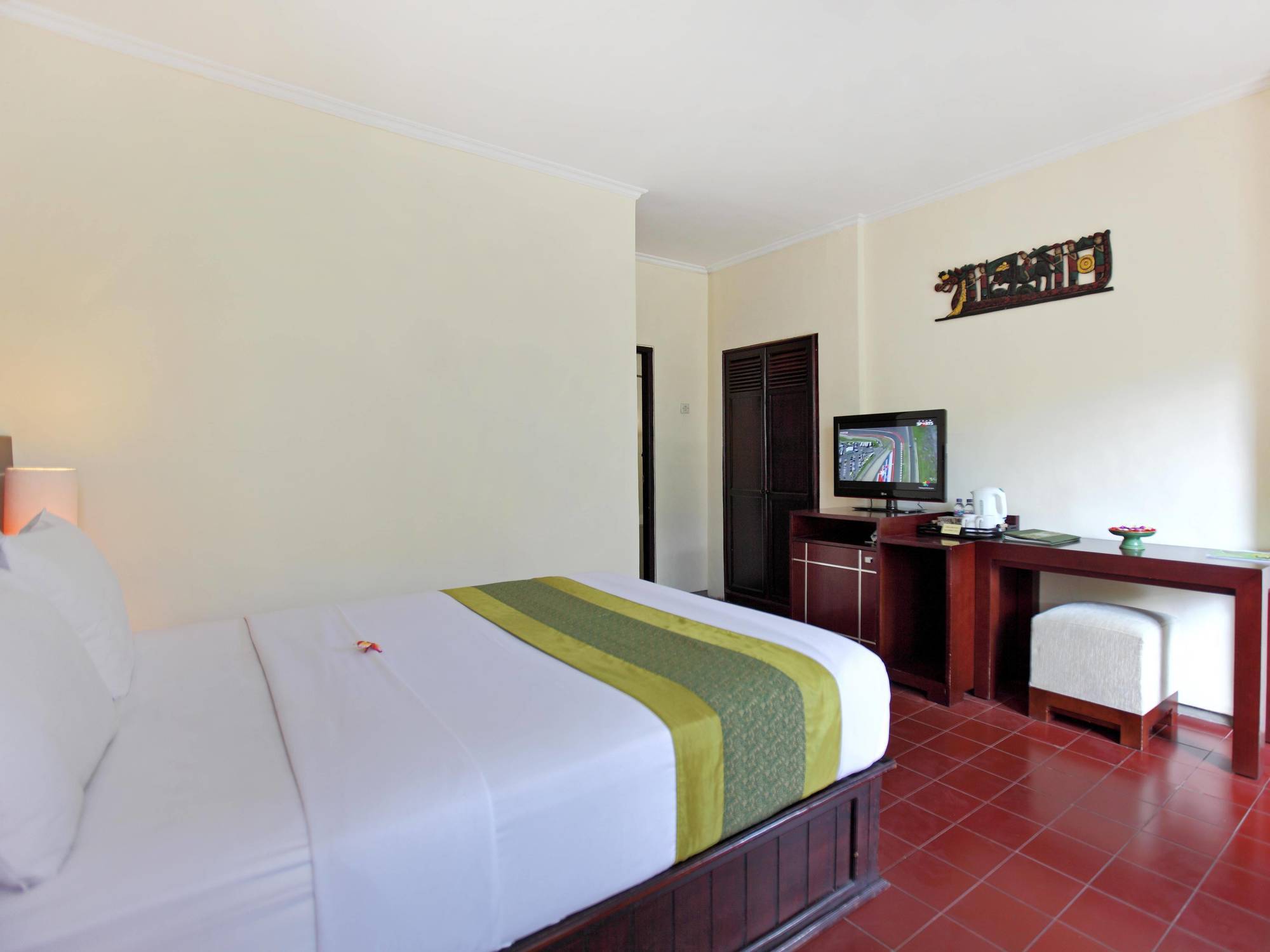 Adi Dharma Hotel Legian Exterior photo